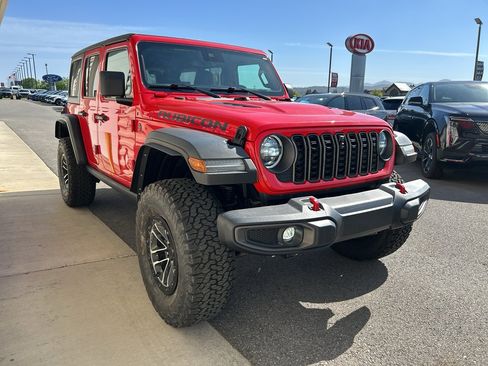 Used 2024 Jeep Wrangler Unlimited Rubicon w/ XTREMEE 35" Tire Package AWD/4WD image 3