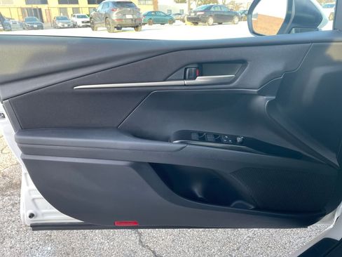 Used 2025 Toyota Camry LE image 20