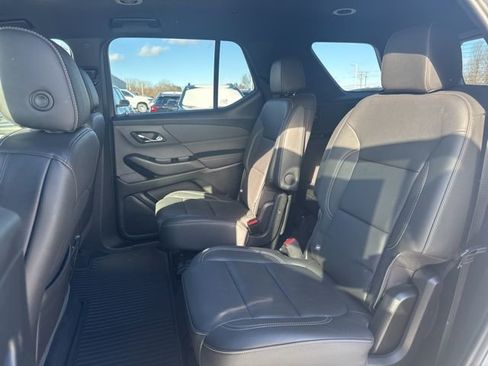 Used 2023 Chevrolet Traverse LT w/ LT Premium Package image 20