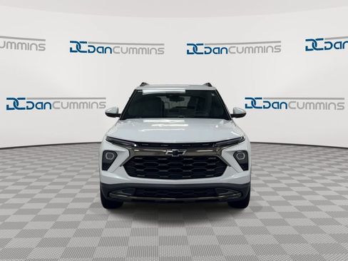 Used 2024 Chevrolet TrailBlazer ACTIV w/ Driver Confidence Package FWD image 3