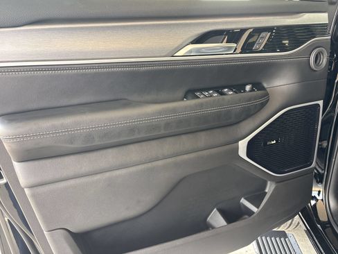 New 2026 Jeep Grand Wagoneer Limited AWD/4WD image 12