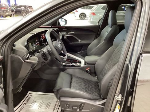 Used 2025 Audi SQ5 Premium Plus image 16