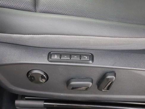 Used 2023 Volkswagen ID.4 Pro S Plus image 16