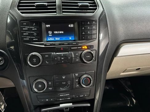 Used 2018 Ford Explorer 4WD image 18