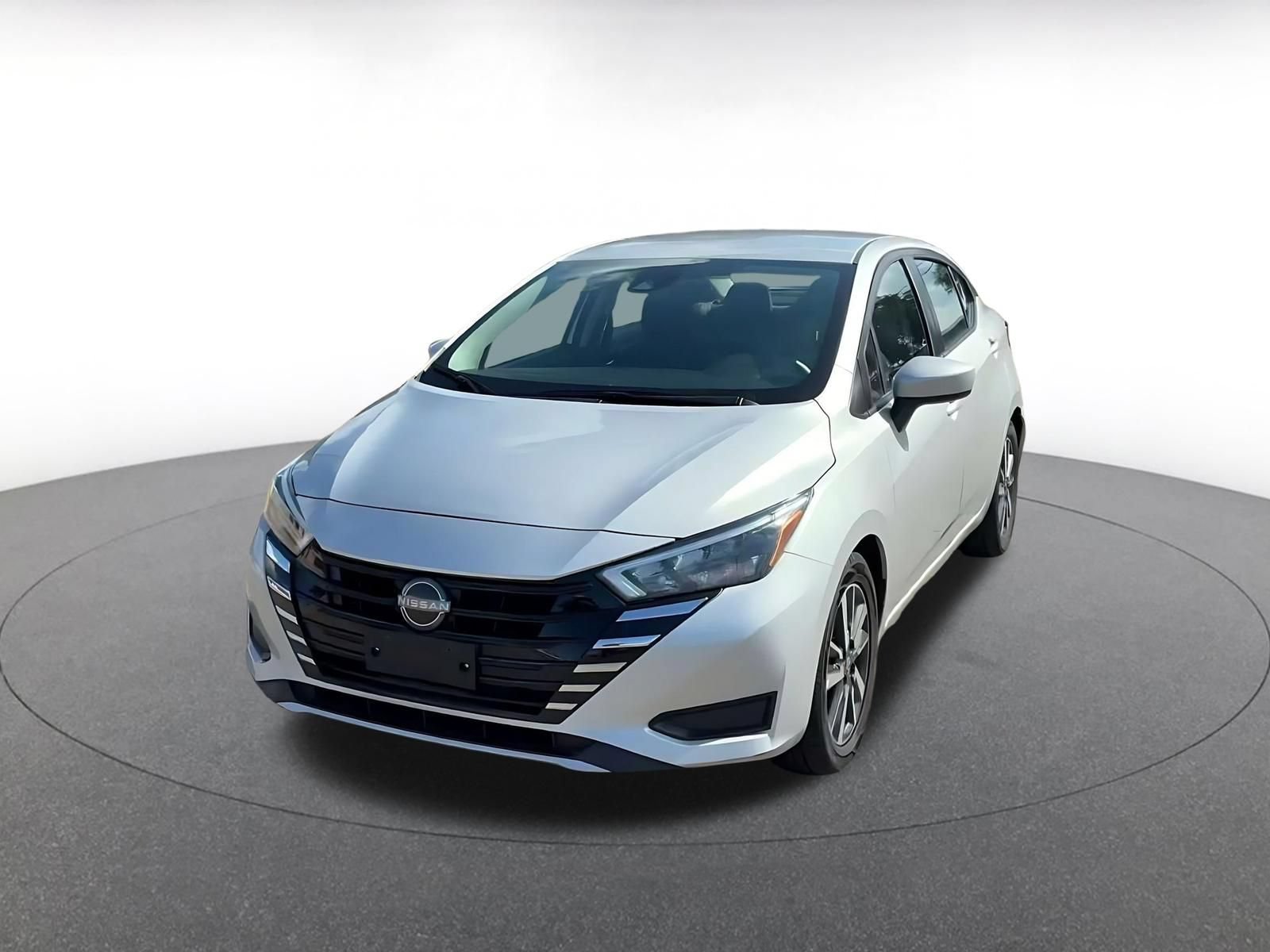 Used 2025 Nissan Versa SV FWD image 6