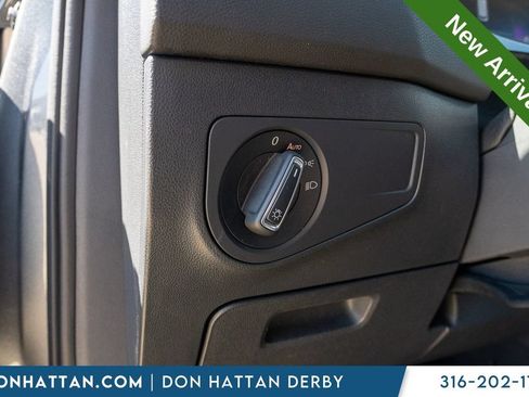 Used 2024 Volkswagen Tiguan SE FWD image 15