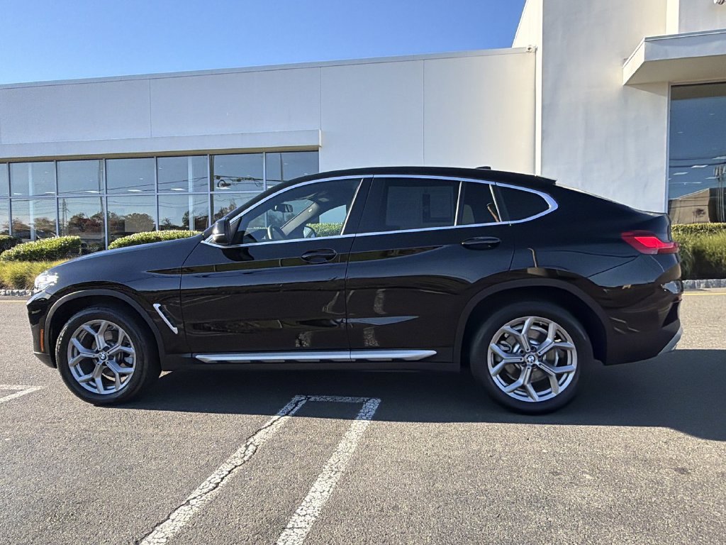 Used 2024 BMW X4 xDrive30i w/ Premium Package AWD/4WD image 11