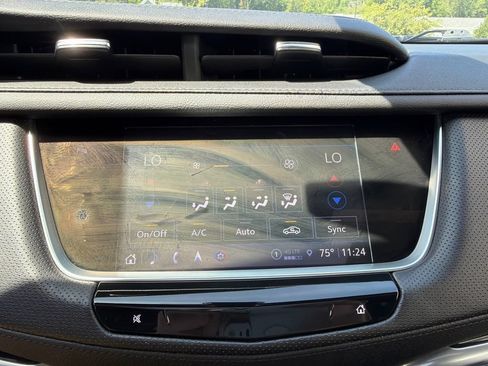 Used 2025 Cadillac XT5 Premium Luxury AWD/4WD image 22