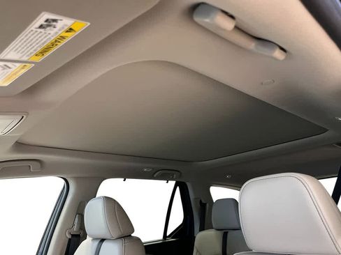 New 2026 Honda Pilot Touring image 23