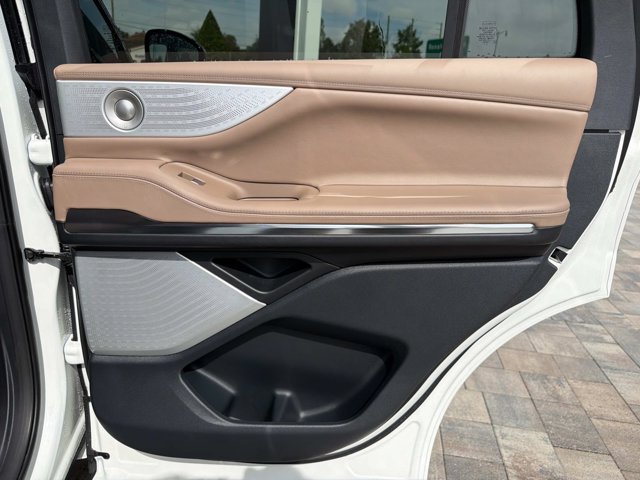 New 2027 Lincoln Navigator Black Label AWD/4WD image 19