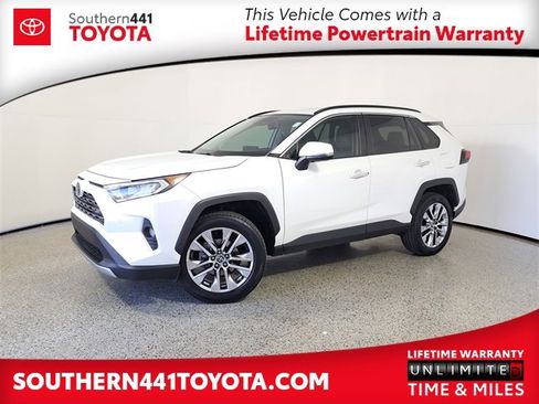 Used 2019 Toyota RAV4 Limited image 1