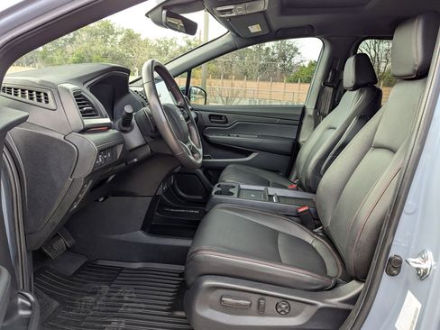 Used 2025 Honda Odyssey Sport-L image 10
