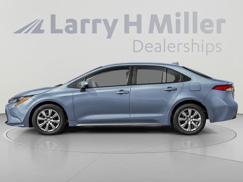 Used 2026 Toyota Corolla LE FWD image 3