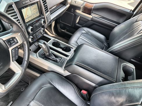 Used 2016 Ford F150 Platinum w/ Equipment Group 701A Luxury AWD/4WD image 21