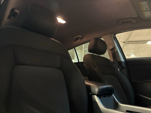 Used 2014 Kia Sportage LX image 16