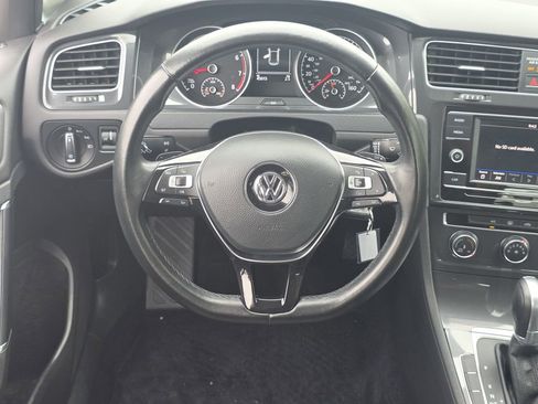 Used 2018 Volkswagen Golf S FWD image 19