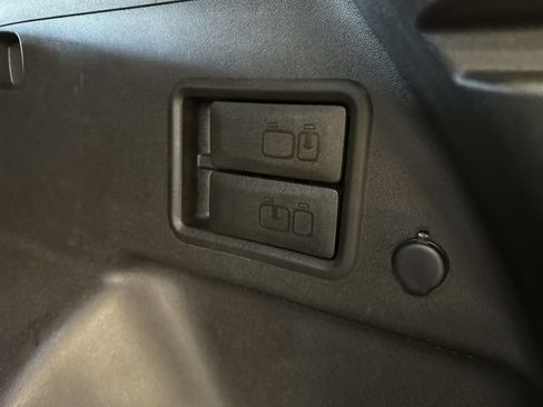 Used 2023 Chevrolet Equinox RS AWD/4WD image 26