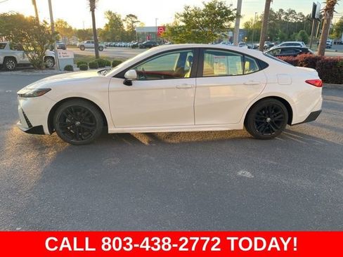 Used 2025 Toyota Camry SE image 36