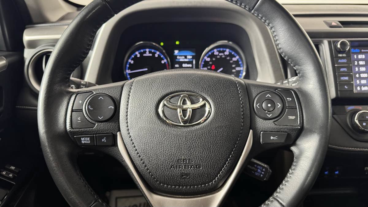 Used 2016 Toyota RAV4 Limited AWD/4WD image 18