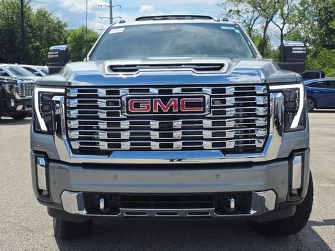 New 2026 GMC Sierra 2500 Denali w/ Denali Reserve Package AWD/4WD image 12