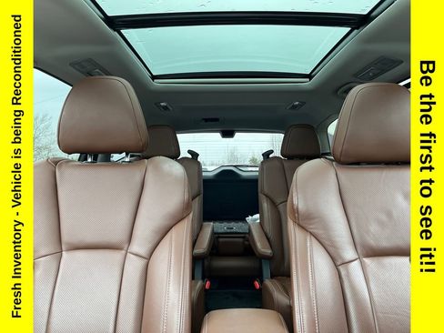 Used 2020 Subaru Ascent Touring image 37