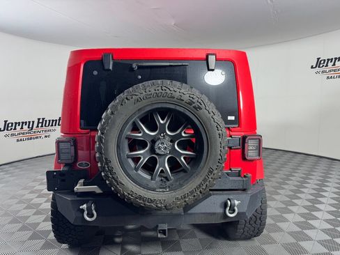 Used 2014 Jeep Wrangler Unlimited Sahara AWD/4WD image 7