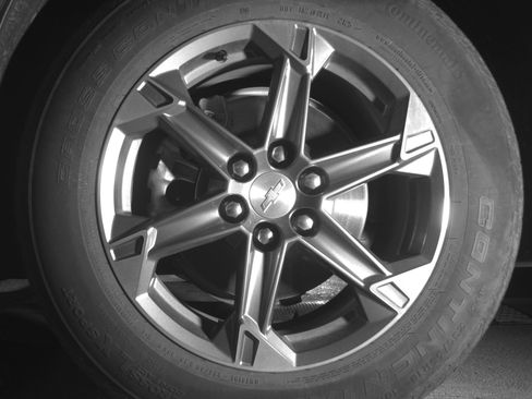 Used 2025 Chevrolet Blazer LT FWD image 12