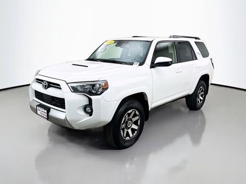 Used 2024 Toyota 4Runner TRD Off-Road image 3
