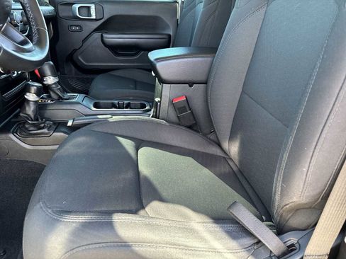 Certified 2020 Jeep Wrangler Sport image 15