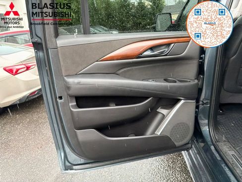 Used 2019 Cadillac Escalade ESV Luxury AWD/4WD image 40