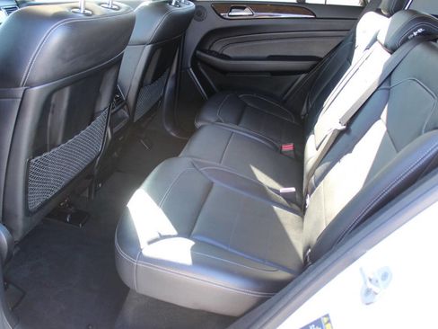 Used 2015 Mercedes-Benz ML 250 BlueTEC 4MATIC image 10