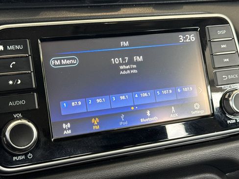Used 2020 Nissan Versa S FWD image 25