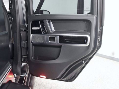 Used 2025 Mercedes-Benz G 550 image 40
