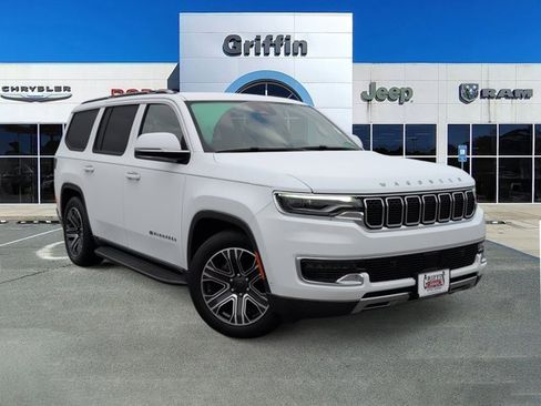 Used 2022 Jeep Wagoneer Series III image 1