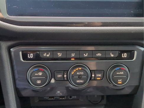 Used 2020 Volkswagen Tiguan SEL image 24