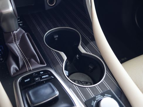 Used 2019 Lexus RX 450h AWD w/ Luxury Package image 30