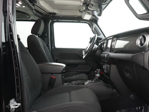 Used 2021 Jeep Wrangler Unlimited Sahara w/ Uconnect 4C Nav & Sound Group AWD/4WD image 11