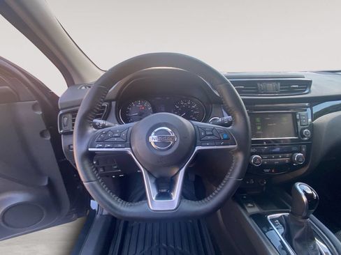 Used 2019 Nissan Rogue Sport SV w/ Technology Package AWD/4WD image 12