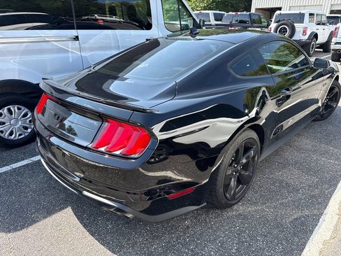 Used 2022 Ford Mustang GT Premium w/ Black Accent Package RWD image 18