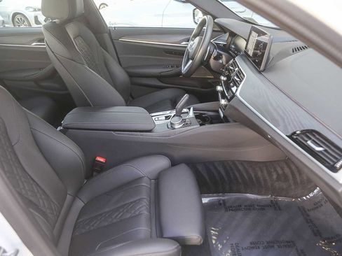 Certified 2023 BMW 530e w/ M Sport Package image 13