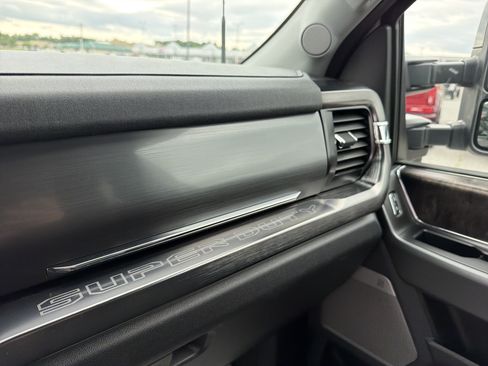 Used 2026 Ford F250 Lariat AWD/4WD image 27