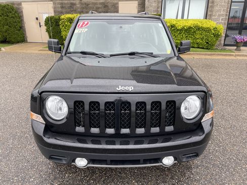 Used 2017 Jeep Patriot High Altitude AWD/4WD image 8