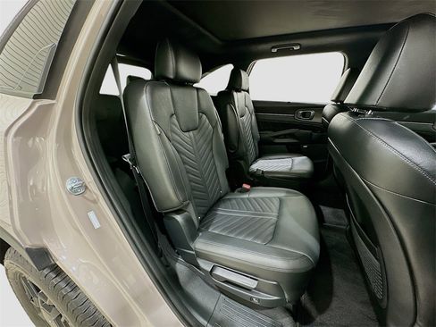 Used 2024 Kia Sorento SX Prestige image 30