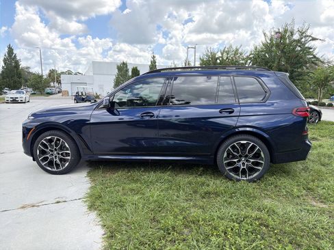 Used 2025 BMW X7 xDrive40i w/ M Sport Package AWD/4WD image 6