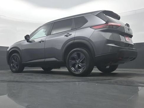Used 2026 Nissan Rogue SV FWD image 30