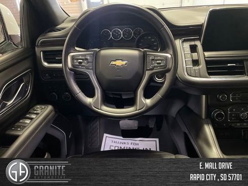 Used 2021 Chevrolet Suburban LT image 21