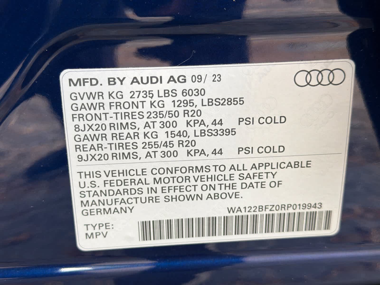 Used 2024 Audi Q4 e-tron Premium AWD/4WD image 29