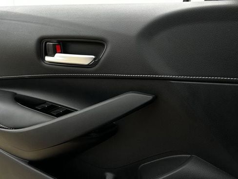 Used 2025 Toyota Corolla SE FWD image 27