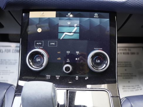 Used 2022 Land Rover Range Rover Velar S AWD/4WD image 29