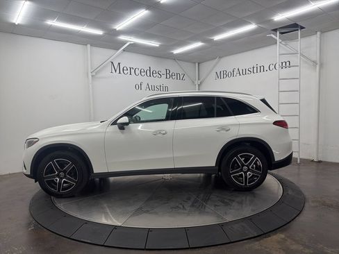 Used 2026 Mercedes-Benz GLC 300 image 4
